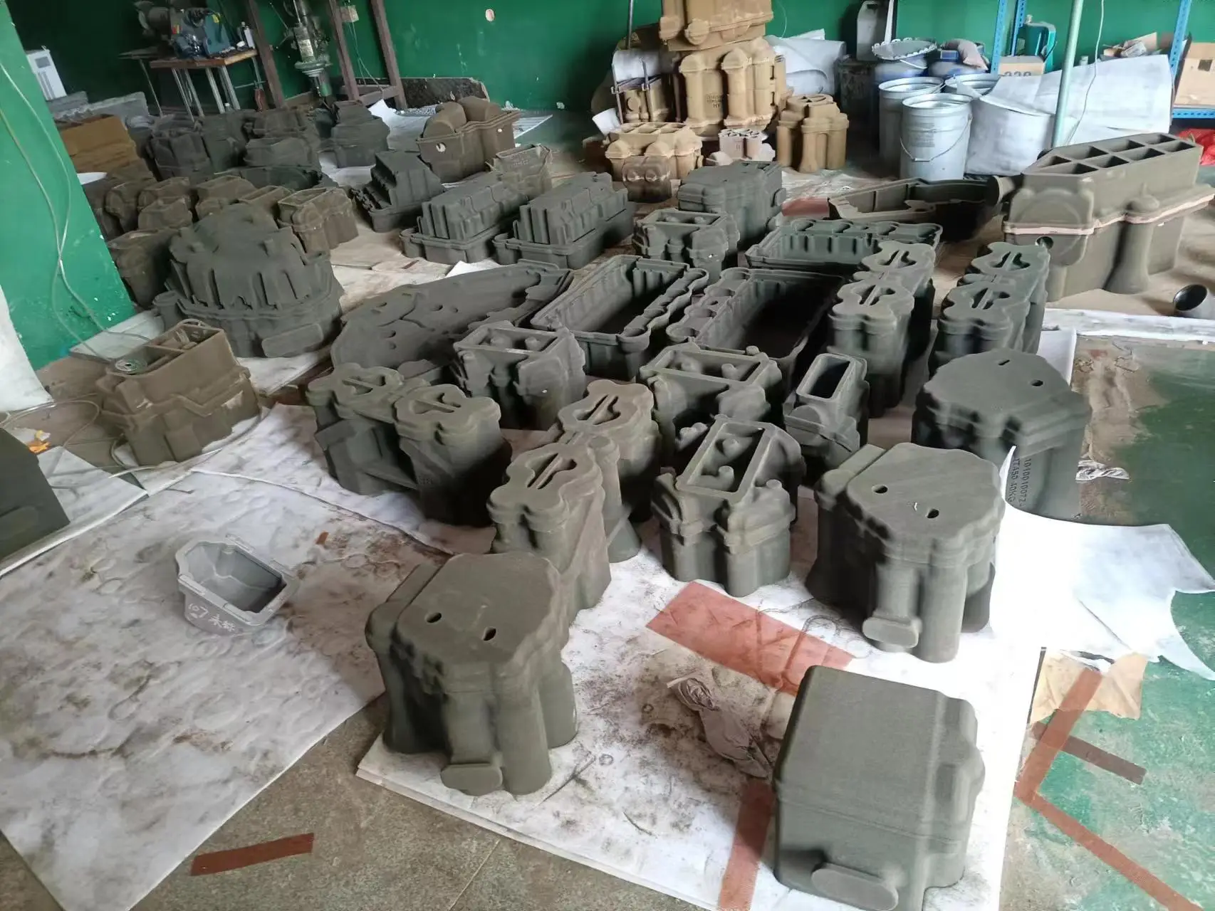 Printed sand mould for gravity casting, ready to be poured