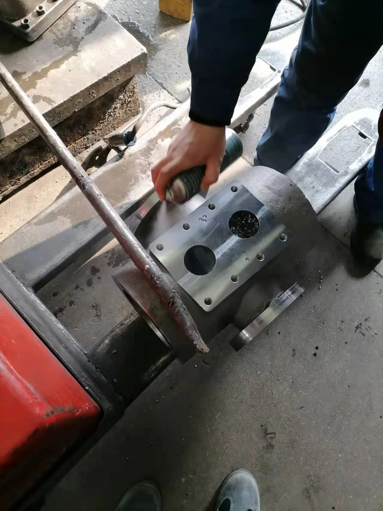 Large machined metal casting produced from a 3D printed mould